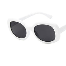 Load image into Gallery viewer, Female Round Retro Sunglasses