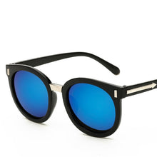 Load image into Gallery viewer, Female Vintage Cat Sunglasses