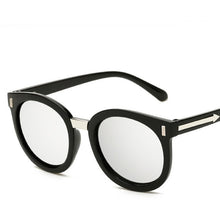 Load image into Gallery viewer, Female Vintage Cat Sunglasses